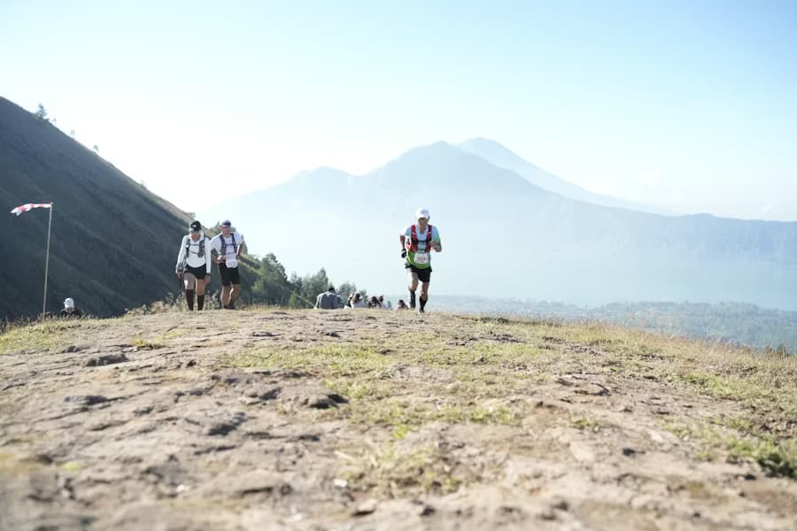 How to Run an Ultra in the Heat Without Destroying Yourself